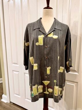 Men's, Size XL, Tommy Bahama Silk Shirt, Cocktails & Tropical Print, Button Up